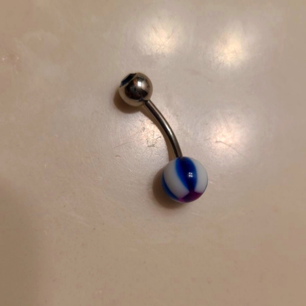 Belly button ring